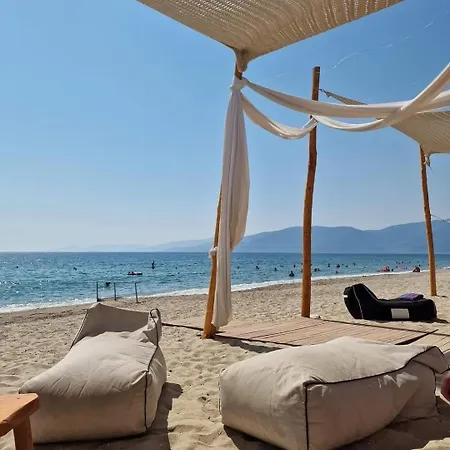 Dafni Seaside Apartman *