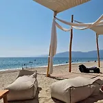 Dafni Seaside Апартаменты *