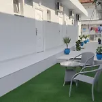 Апартаменты Dafni Seaside *