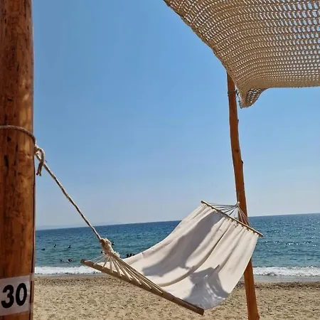 Dafni Seaside Apartments